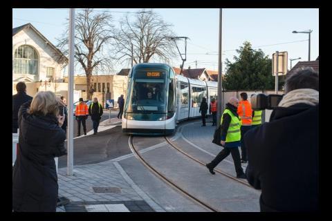 fr-strasbourg_tram_line_a_extension_testing.jpg